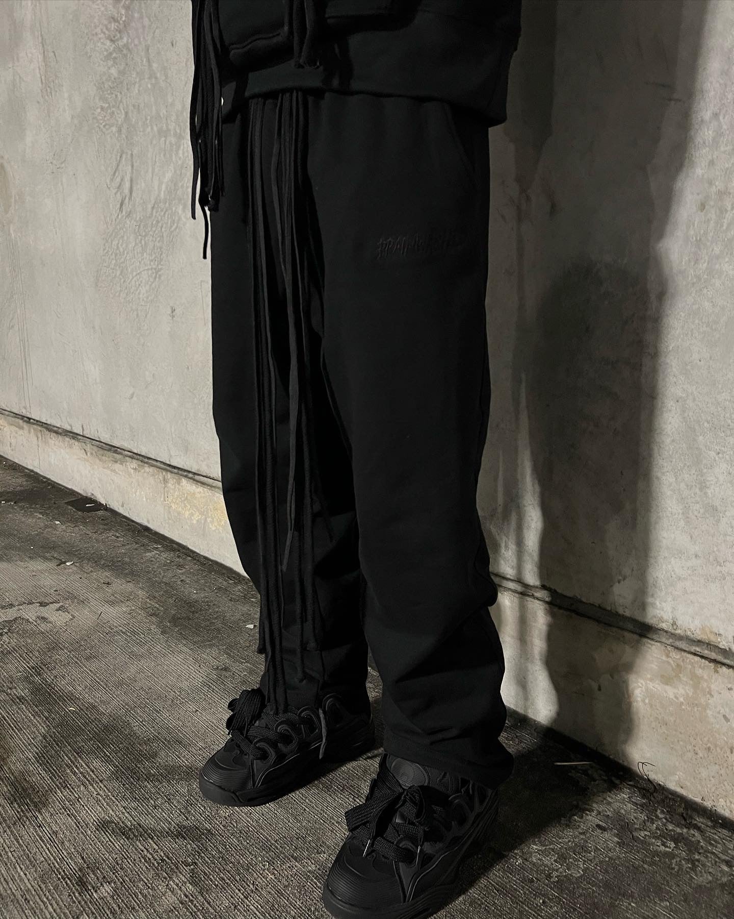 Multicord Black sweatpants – BRAINWASHED